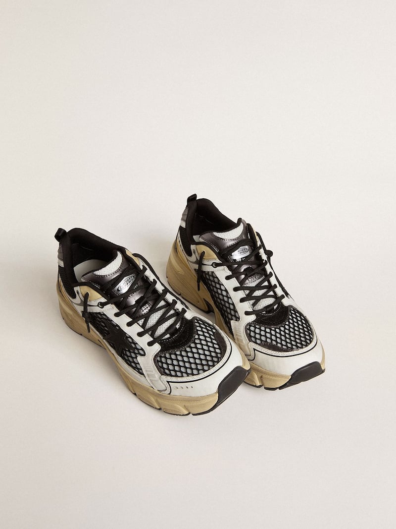 Golden Goose - Lightstar Donna in pelle bianca e rete nera con stella in TPU nera in 