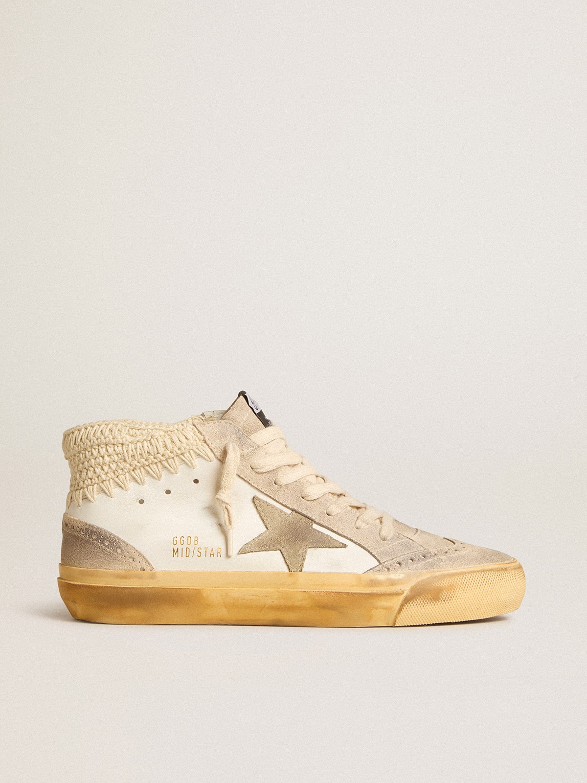 Golden Goose - Mid Star LTD com estrela de suede cor pérola e talão de crochê bege in 