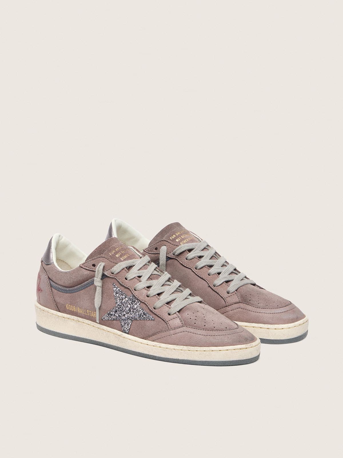Golden Goose - Ball Star pour femme en cuir velours lavande avec étoile à paillettes argentées et contrefort en cuir lamé in 