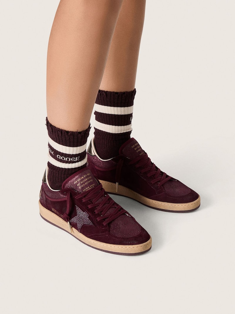 Golden Goose - Ball Star Damen aus Suede in Bordeaux mit Kristallstern und Metallic-Leder an der Ferse in 