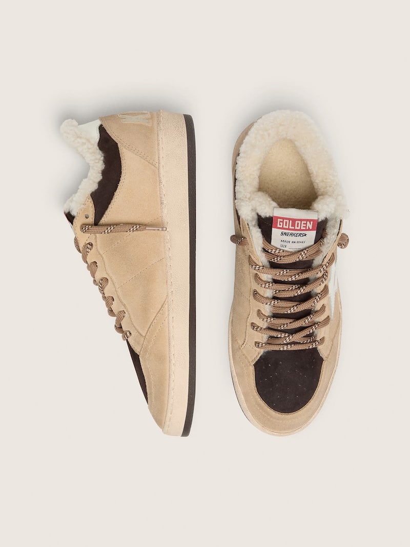 Golden Goose - Ball Star LTD donna in suede beige e marrone con stella bianca e fodera in shearling in 