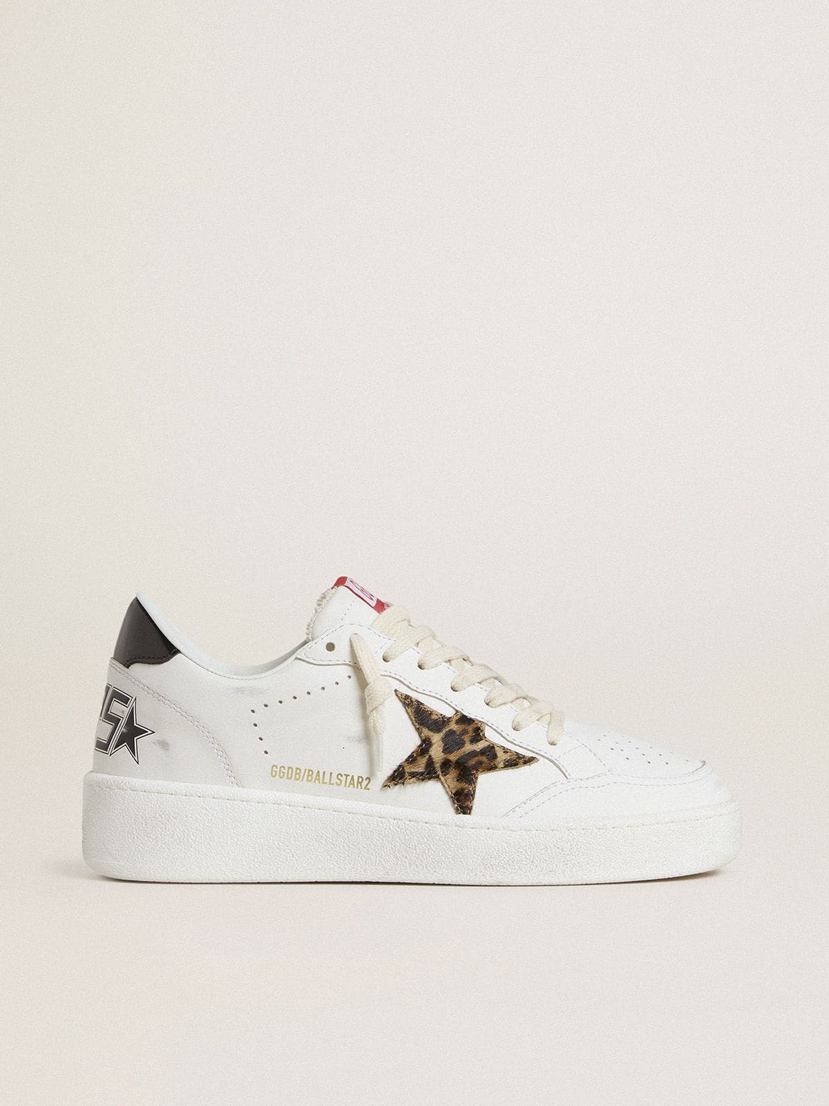 Golden Goose - Ball Star con estrella de piel efecto potro leopardo y refuerzo del talón de piel laminada negra in 