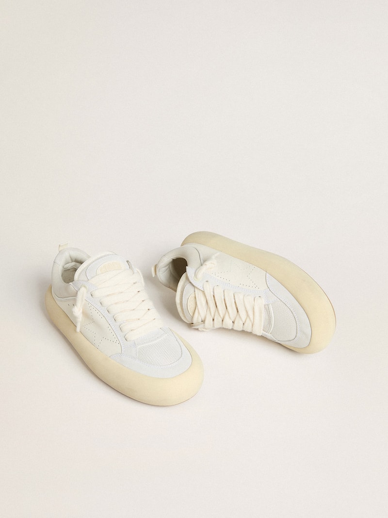 Golden Goose - Space-Star Cube Donna in pelle bianca con stella traforata in 
