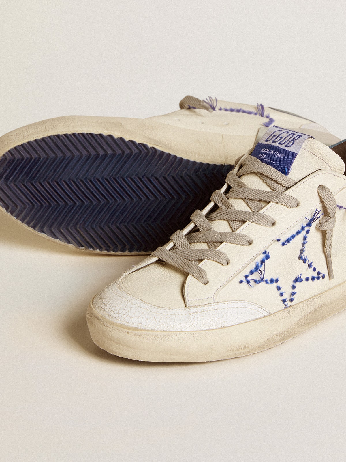 Golden Goose - Super-Star Donna LTD in nappa con stella ricamata e talloncino in pelle in 