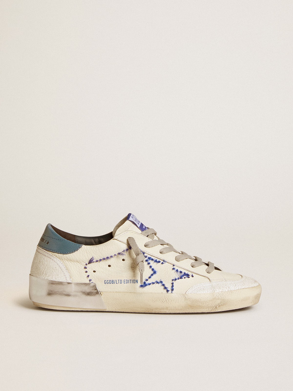 Golden Goose - Super-Star Donna LTD in nappa con stella ricamata e talloncino in pelle in 