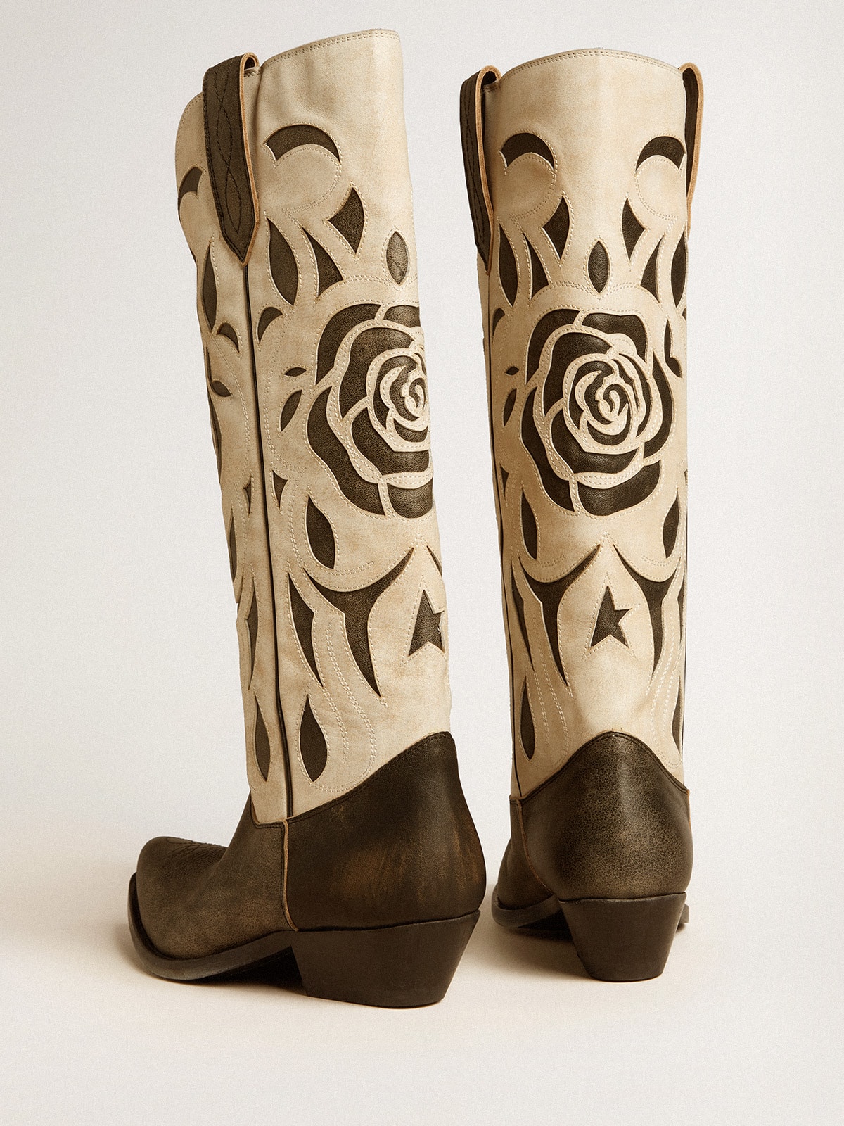 Golden Goose - Botas Wish Star de piel negra y blanca con rosa y estrella insertadas in 