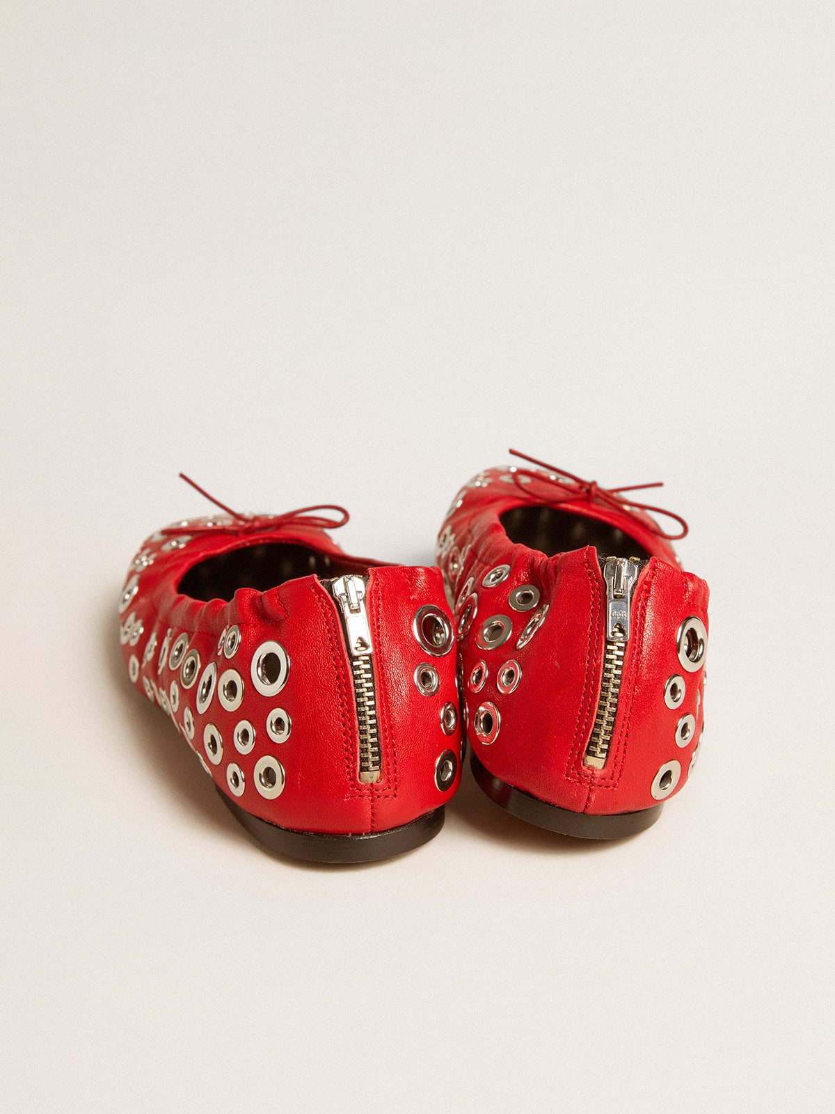 Golden Goose - Bailarinas Amy de napa roja con tachas color plateado  in 