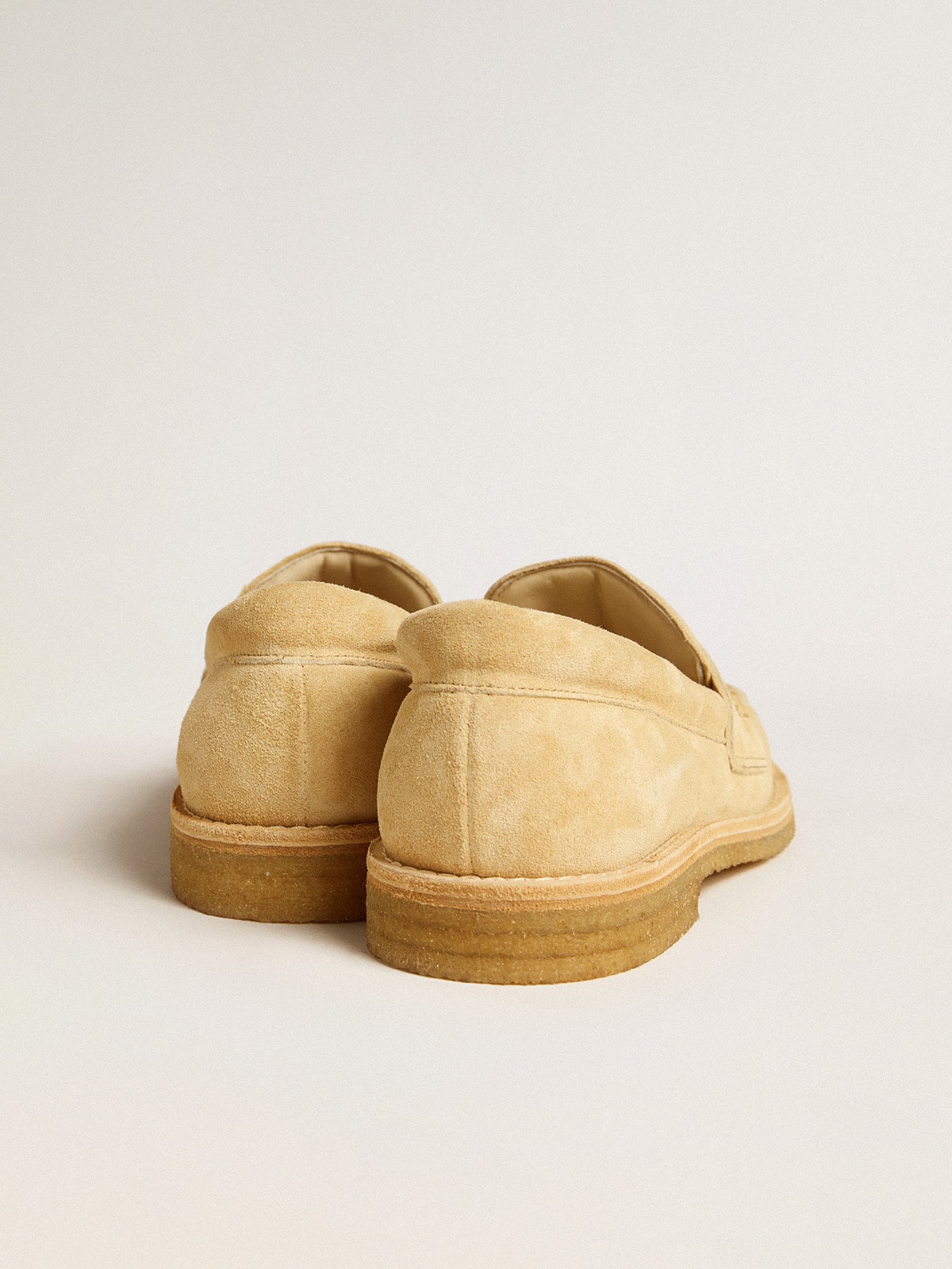 Golden Goose - Mokassin Jerry aus gewachstem Rauleder in Ecru in 
