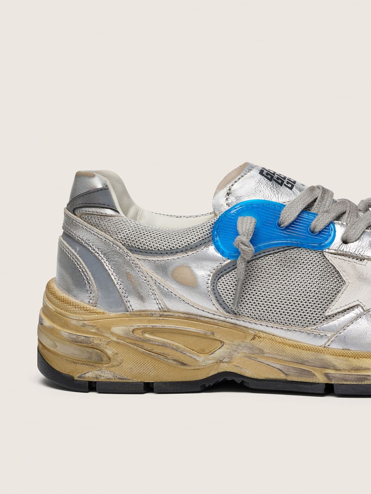 Golden Goose - Dad-Star Donna in pelle laminata argento e rete con stella in pelle bianca e talloncino argento in 