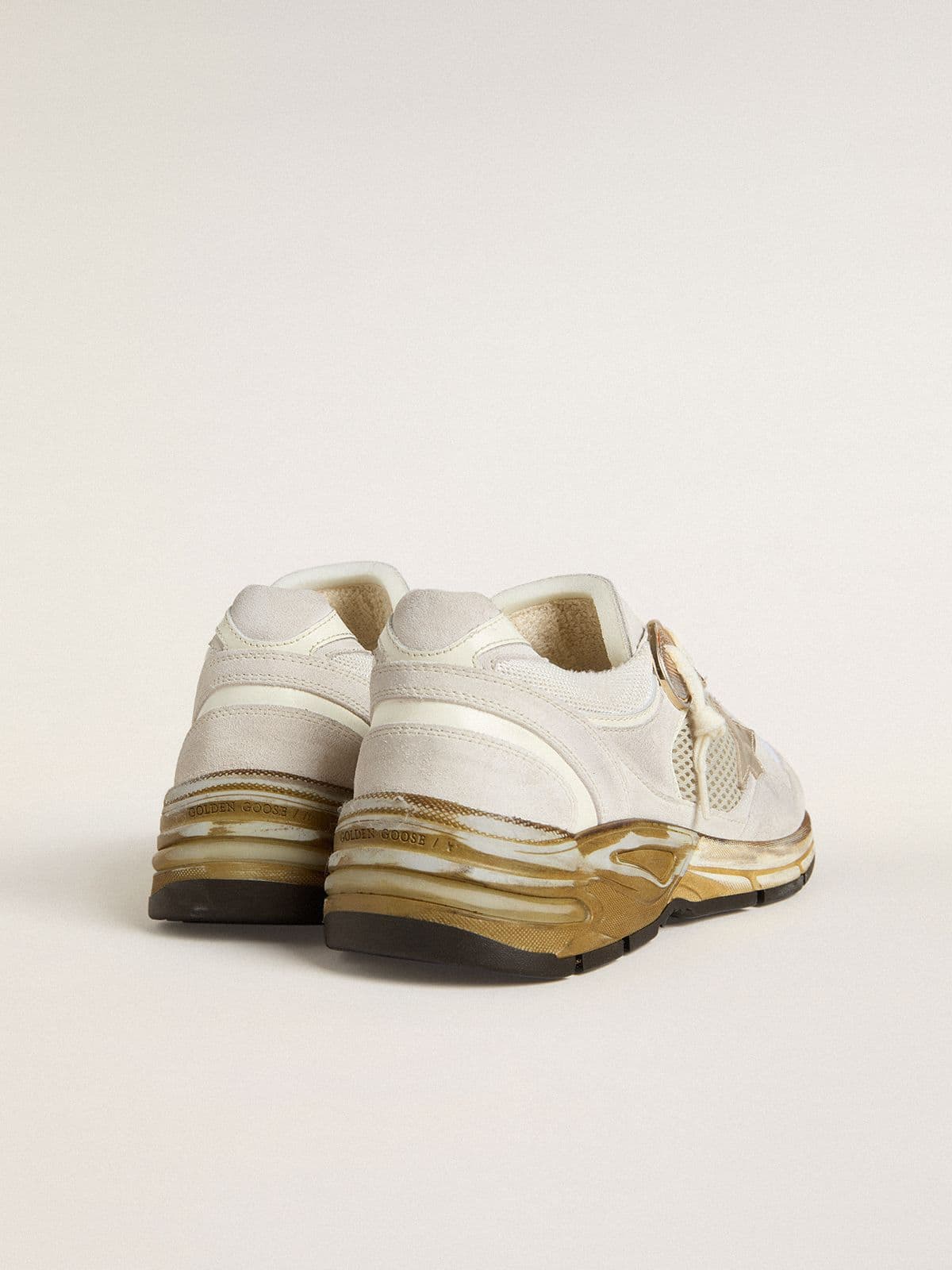 Golden Goose - Dad-Star de malla y ante blanco con estrella laminada dorada in 