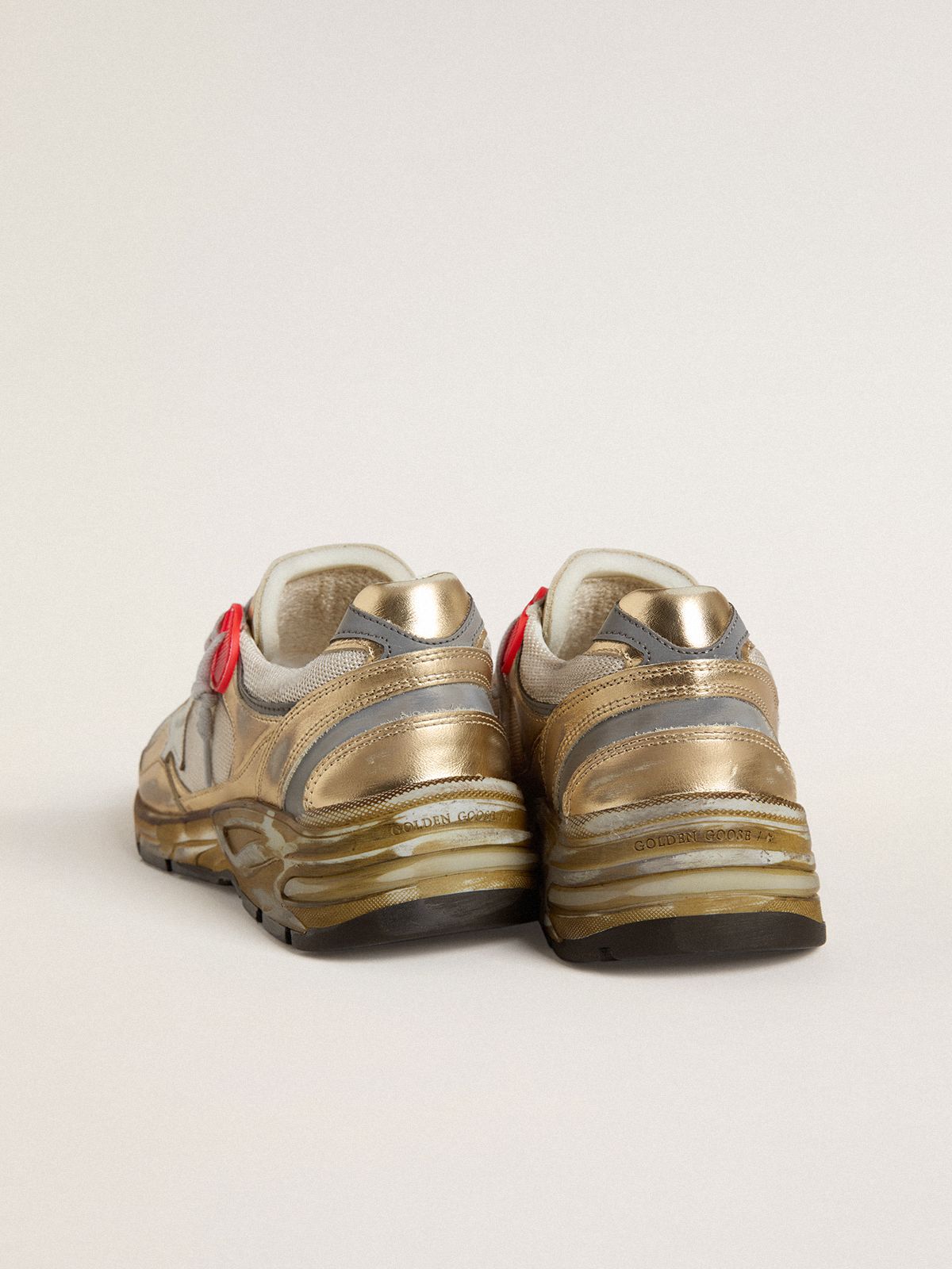 Golden Goose - Dad-Star pour femme en résille et cuir lamé doré avec étoile en cuir blanc in