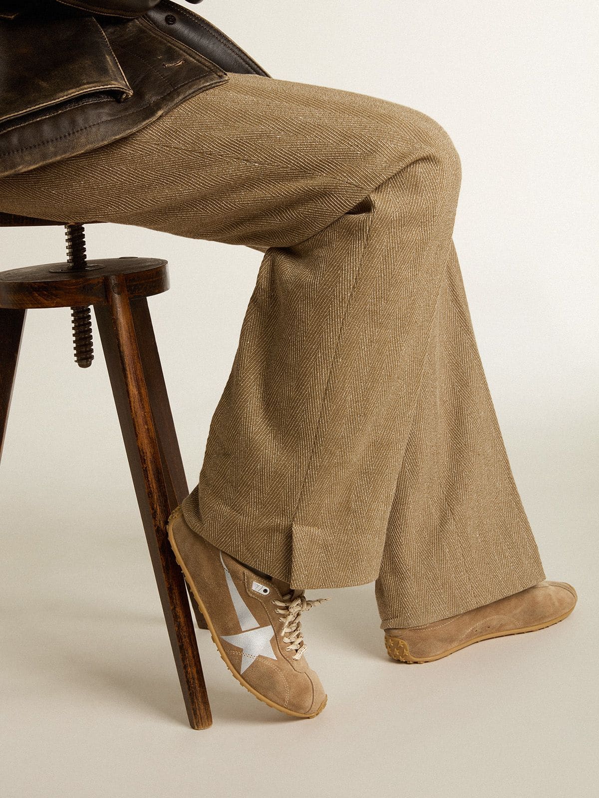 Golden Goose - 여성 토바코 스웨이드 어퍼 & 실버 스타 마라톤 스피드 in 