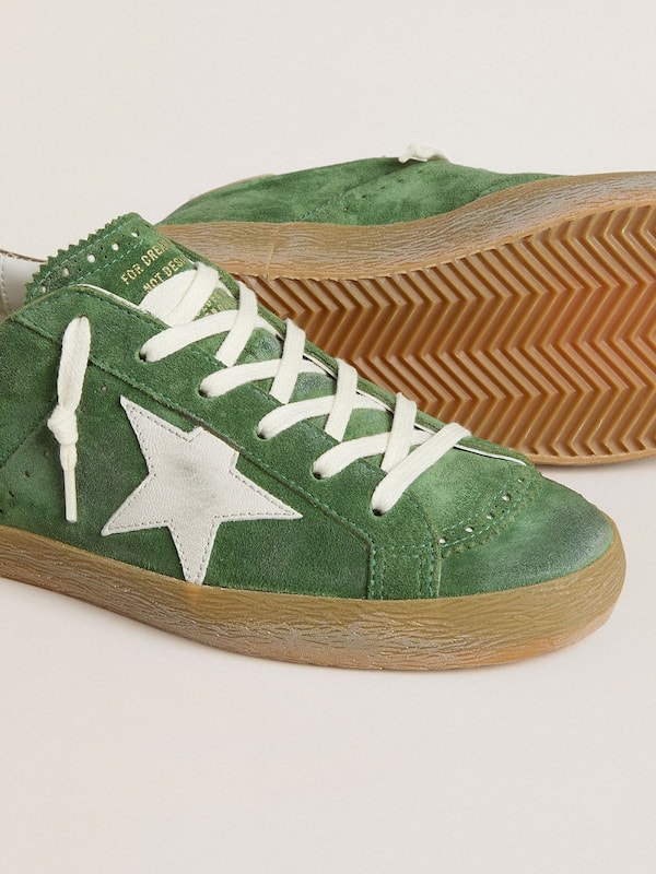 Golden Goose - Women's Super-Star in green suede with white star in 