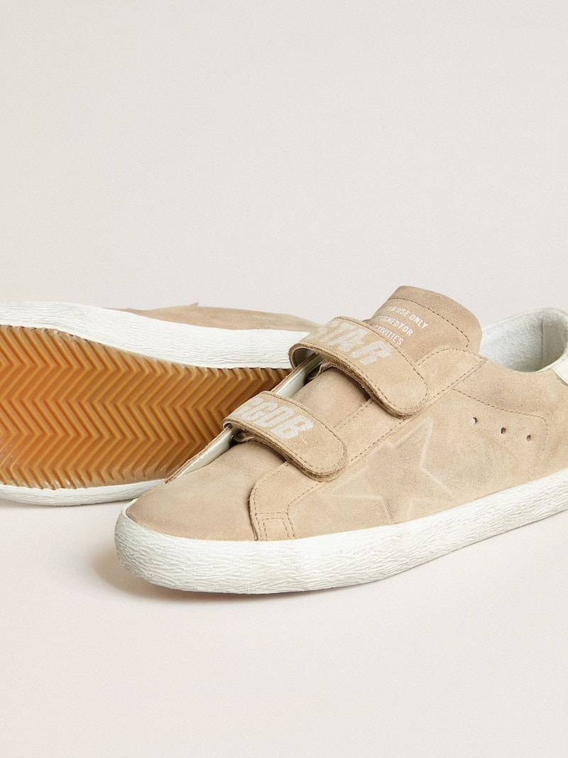 Golden Goose - Old School Damen aus beigem Rauleder mit Ferse aus wei&szlig;em Leder in 