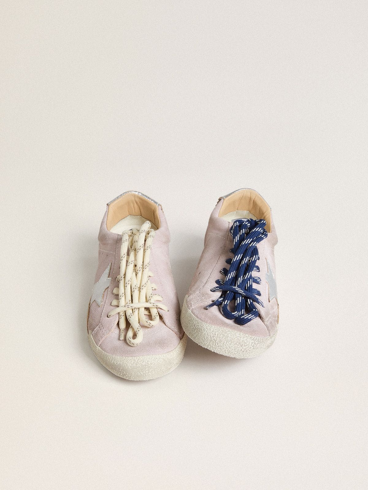Golden Goose - True-Star Donna in suede rosa pastello con stella e talloncino argento in 