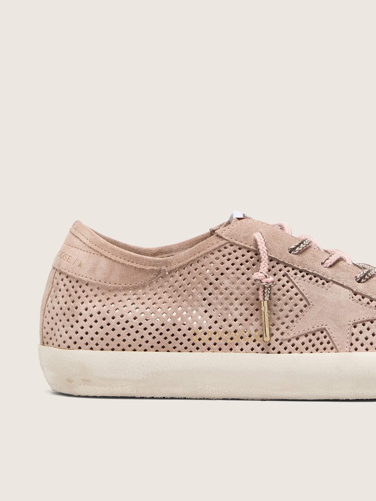 Golden Goose - Super-Star LTD donna in suede traforato rosa cipria con stella ton sur ton in 