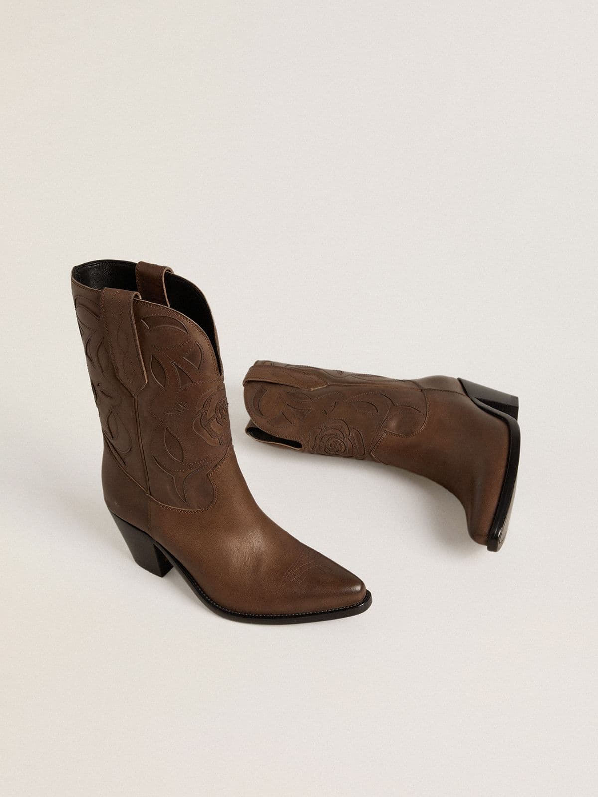 Golden Goose - Botas Wish Star de couro havana-rosado com detalhes embutidos tom sobre tom in 