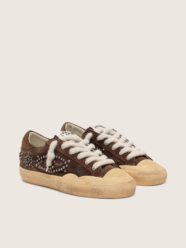 Golden Goose - Women's Super-Star Penstar in brown suede with studs in 