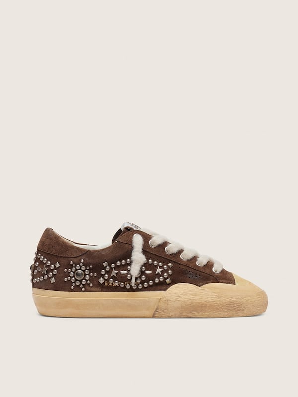 Golden Goose - Women's Super-Star Penstar in brown suede with studs in 