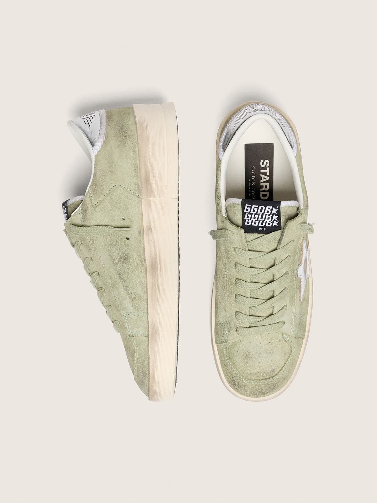 Golden Goose - Stardan de mujer de ante verde salvia con estrella laminada plateada in 