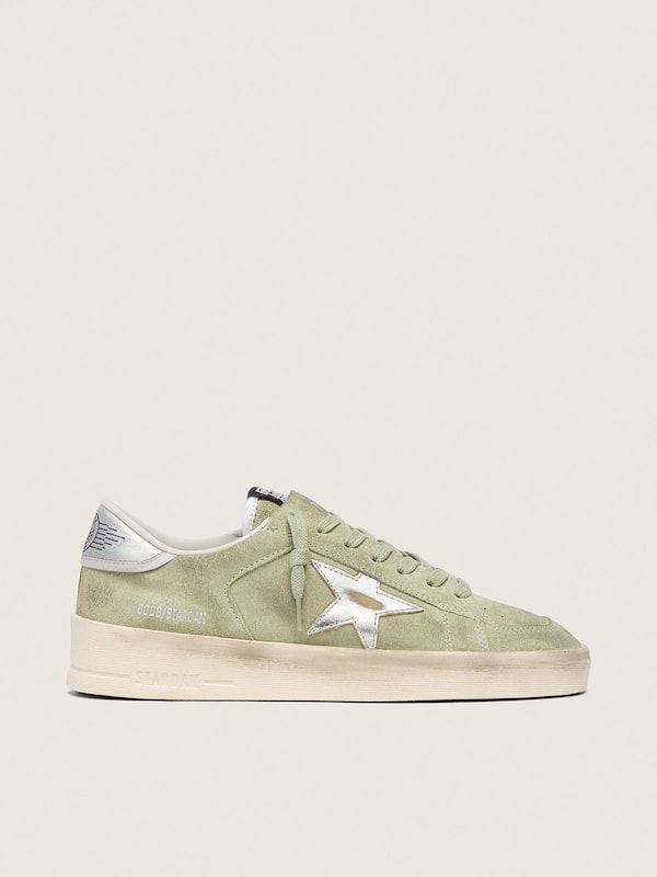 Golden Goose - Stardan de mujer de ante verde salvia con estrella laminada plateada in 