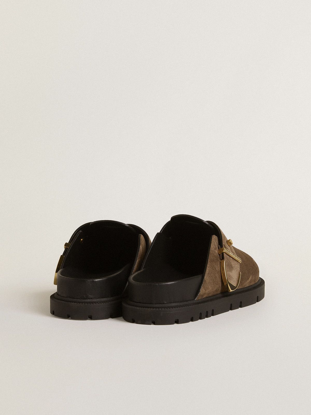 Golden Goose - Mules Lucy de mujer de ante gris paloma con hebilla de metal dorado in