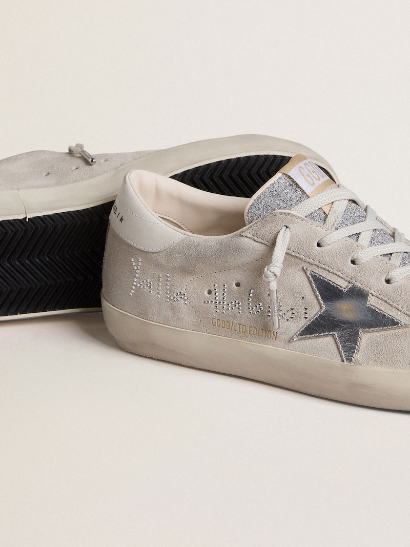Golden Goose - Super-Star LTD Damen aus grauem Suede mit beschichtetem Lederstern und Lasche mit Swarovski-Kristallen in 