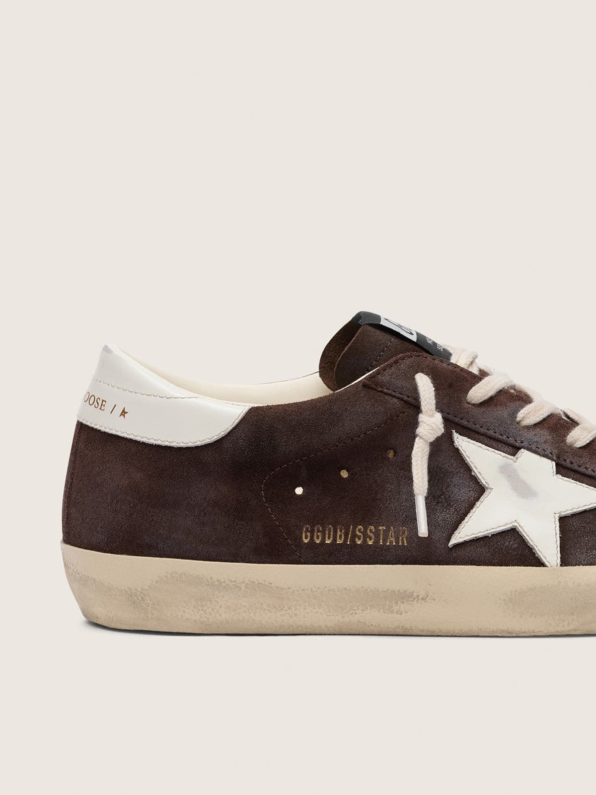 Golden Goose - Women&rsquo;s Super-Star in brown suede with white star in 