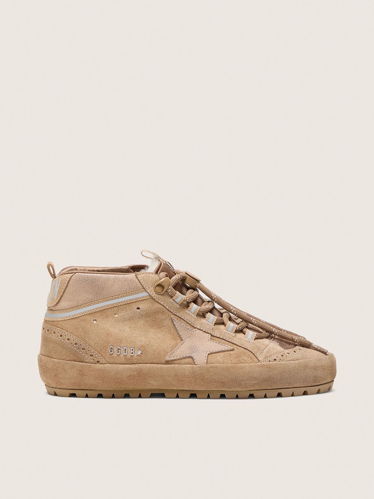 Golden Goose - Mid Star Ski pour femme en cuir velours caramel avec étoile en cuir nubuck et contrefort en cuir velours in 