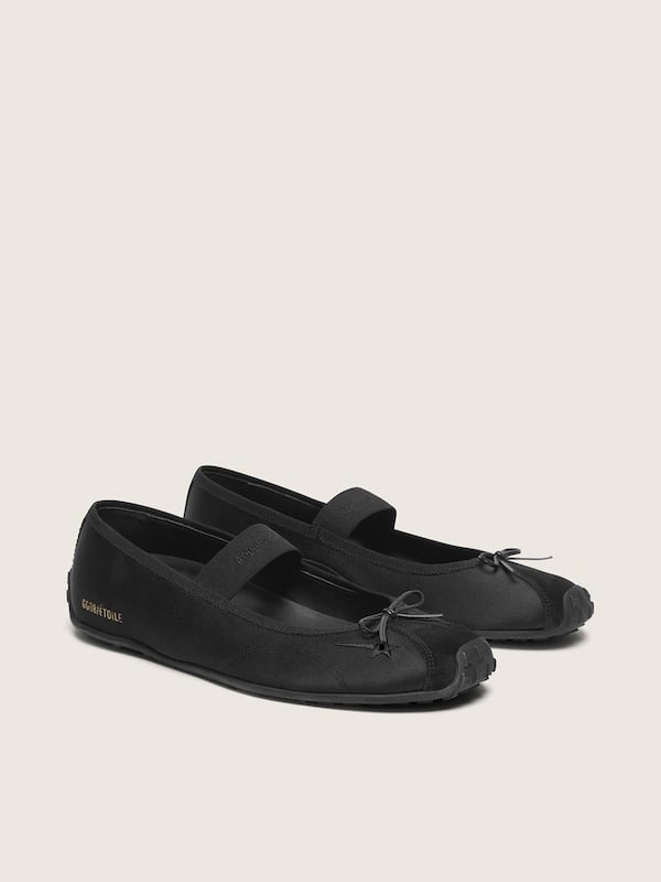 Golden Goose - &Eacute;toile ballet flats in black satin with black embroidered star and elastic strap in 