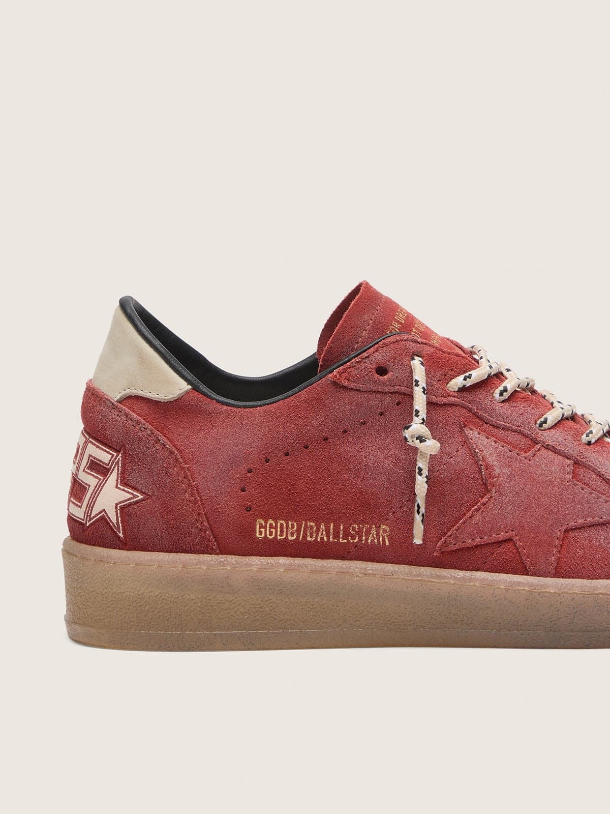 Golden Goose - Ball Star feminino suede vermelho ferrugem com estrela tom sobre tom in 