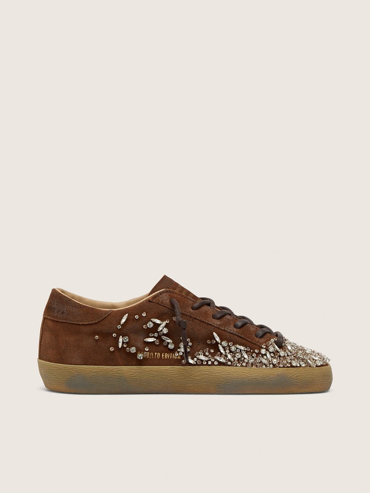 Golden Goose - Super-Star LTD donna in suede marrone con stella ricamata in ton-sur-ton e strass argento in 