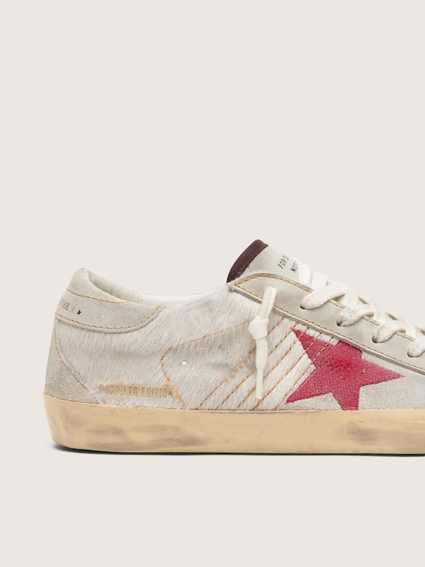 Golden Goose - Super-Star LTD donna in cavallino bianco con stella in suede rosso in 