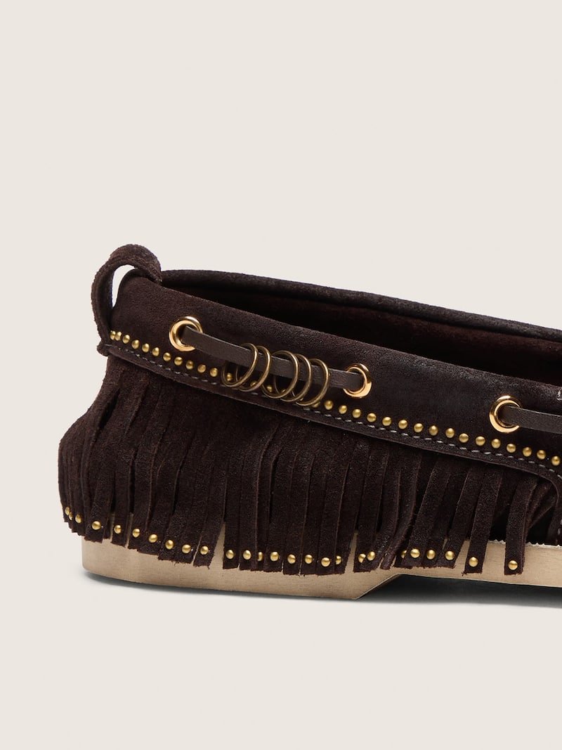 Golden Goose - Mocas&iacute;n Cruise de mujer de ante marr&oacute;n oscuro con flecos y tachas doradas in 
