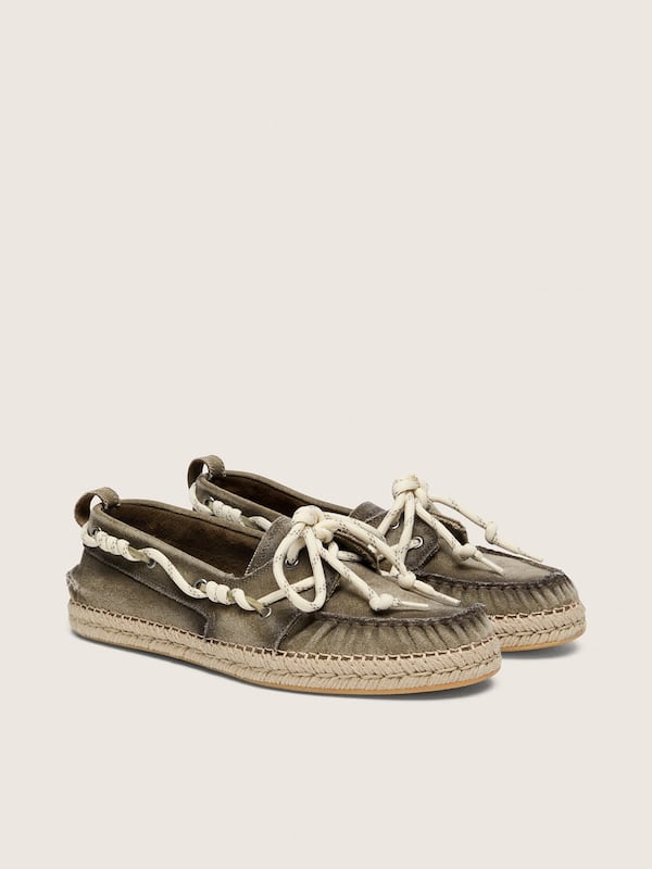 Women&rsquo;s Cruise espadrilles in military-green canvas with white hiking laces