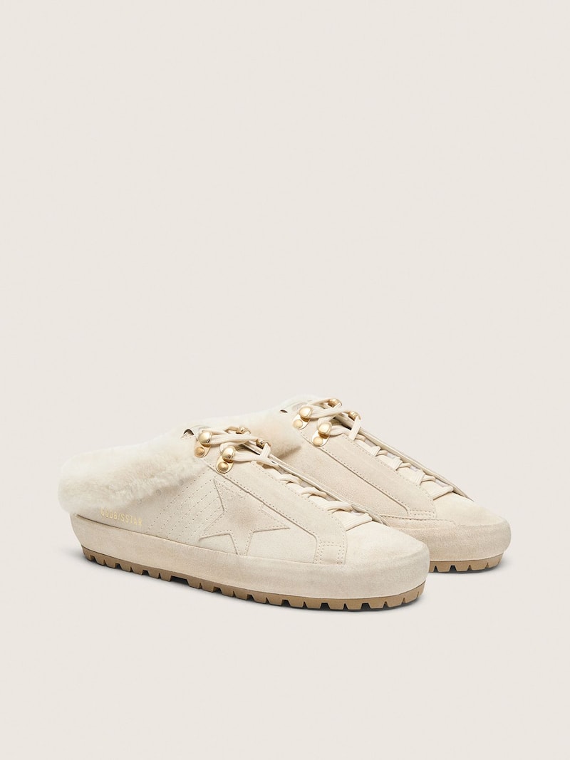 Golden Goose - Mules Super-Star femme en cuir velours gris nacr&eacute; avec &eacute;toile ton sur ton in 