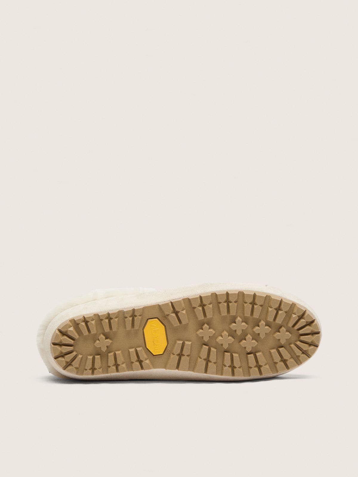 Golden Goose Mules Super-Star de mujer de ante gris perla con estrella tono sobre tono Super-Star Sabot grey woman