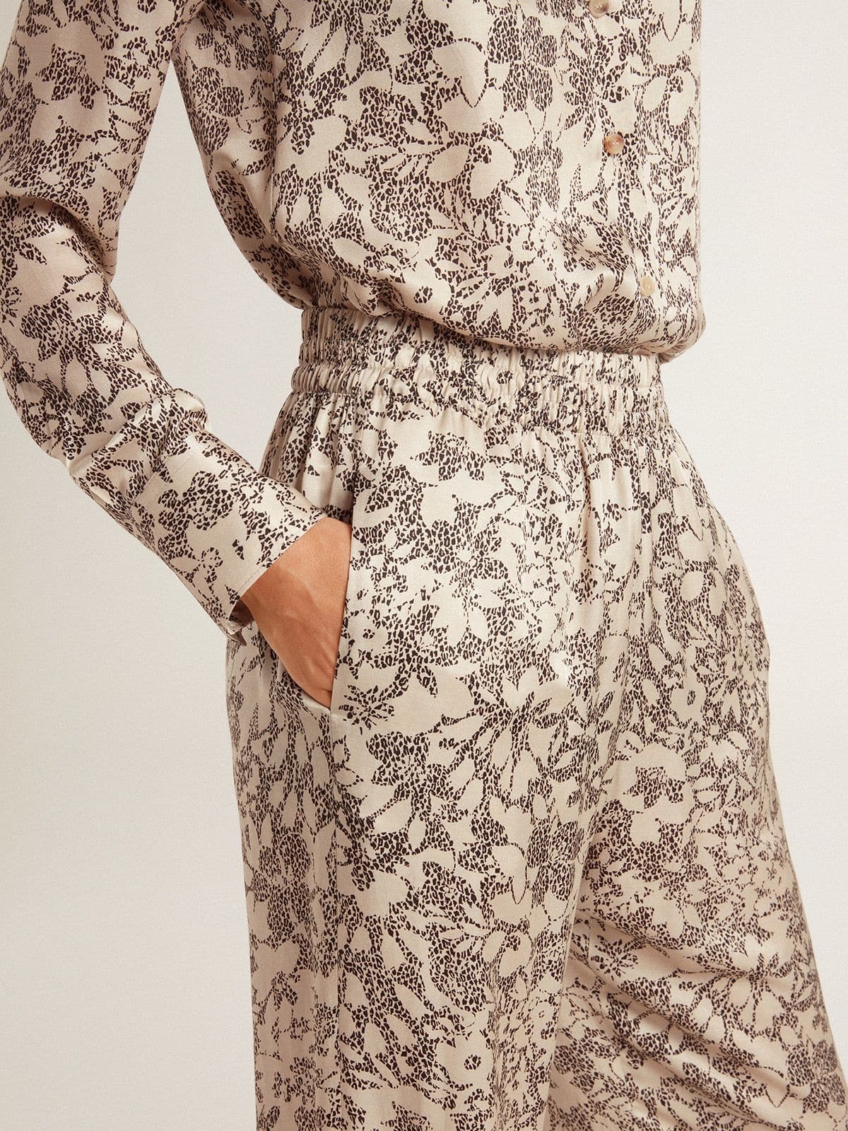 Golden Goose - Women's joggers with floral print  in 