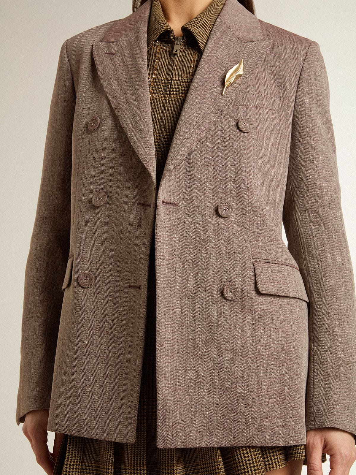 Golden Goose - Blazer doppiopetto da donna in misto lana chevron di colore beige in 