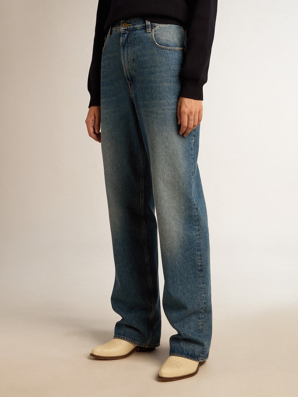 Golden Goose - Calça jeans feminina com lavagem média in 