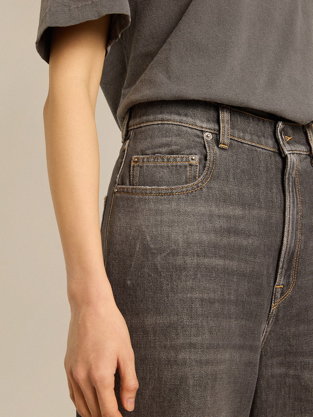 Golden Goose - Calça jeans preta feminina com bolso impresso in 