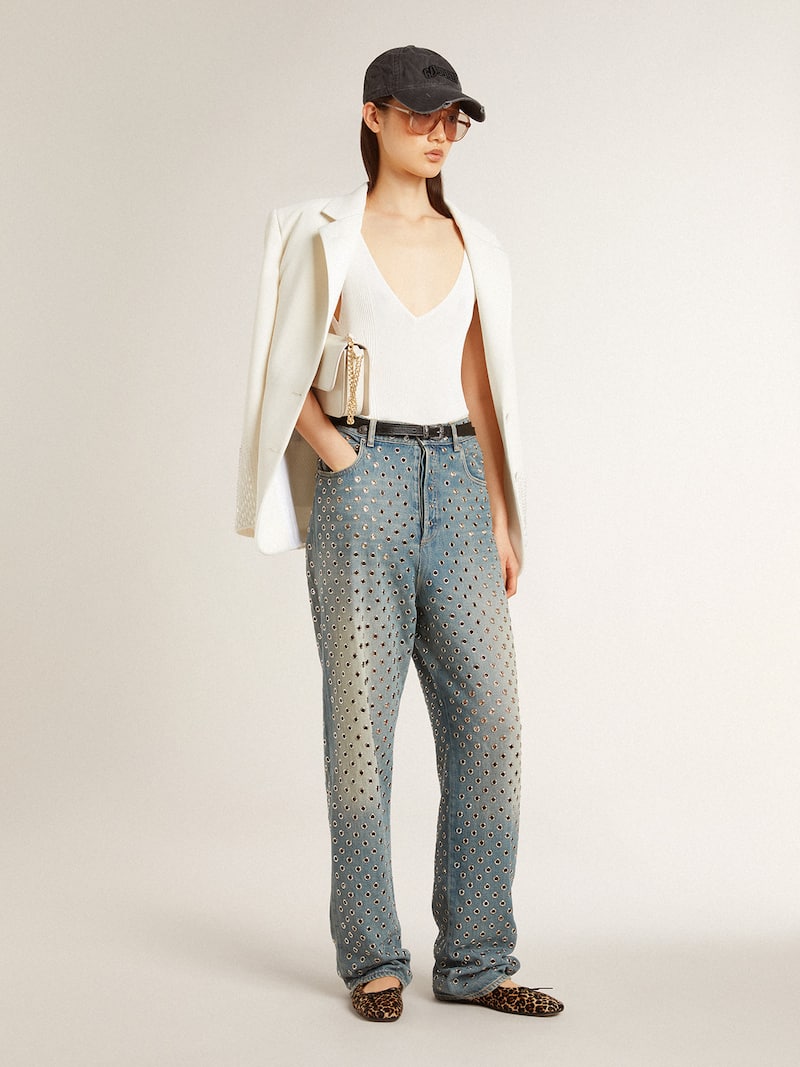 Golden Goose - Jean d&eacute;lav&eacute; pour femme avec &oelig;illets all-over in 