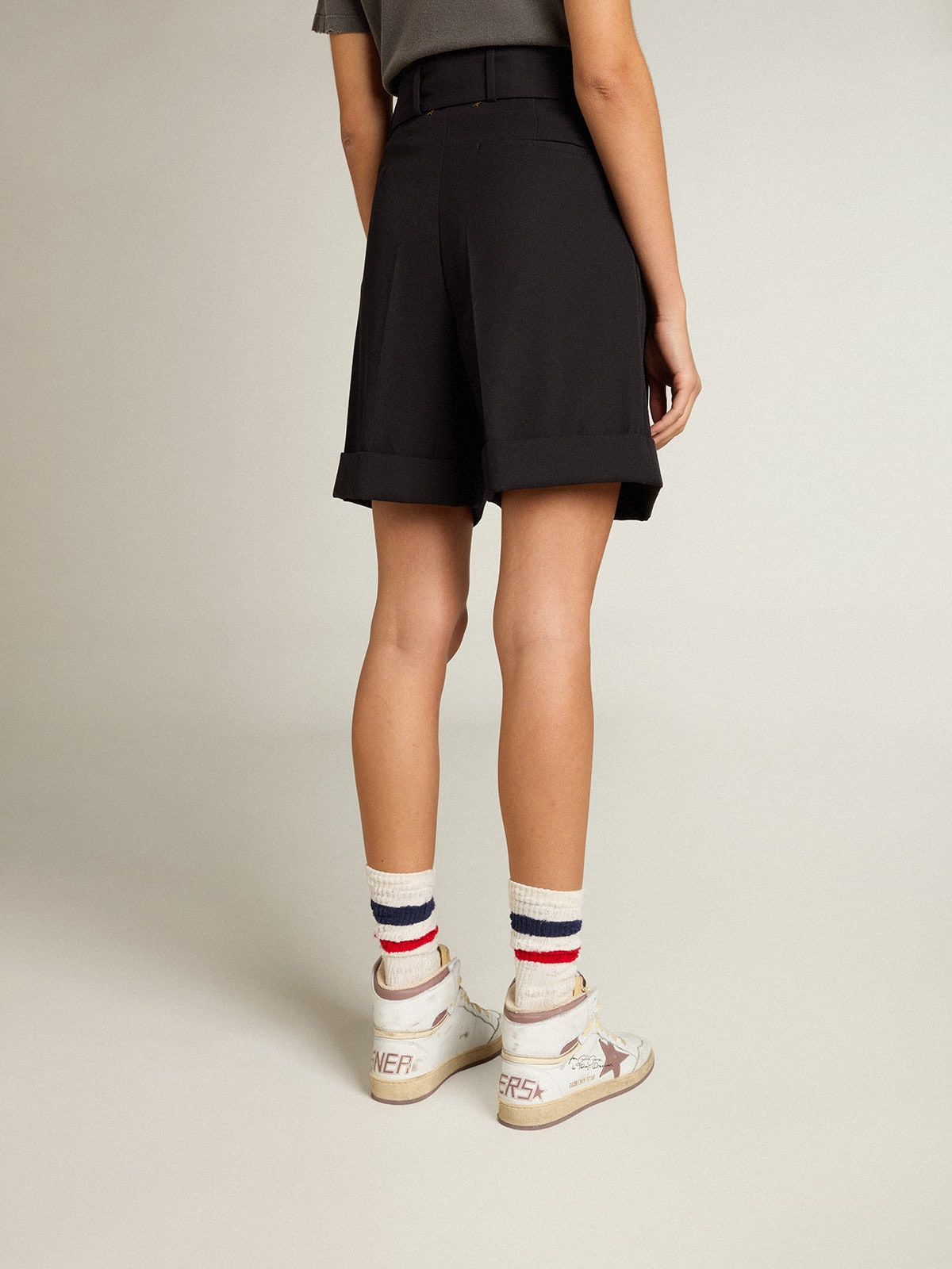 Golden Goose - Women's shorts in black wool gabardine with waist belt in 