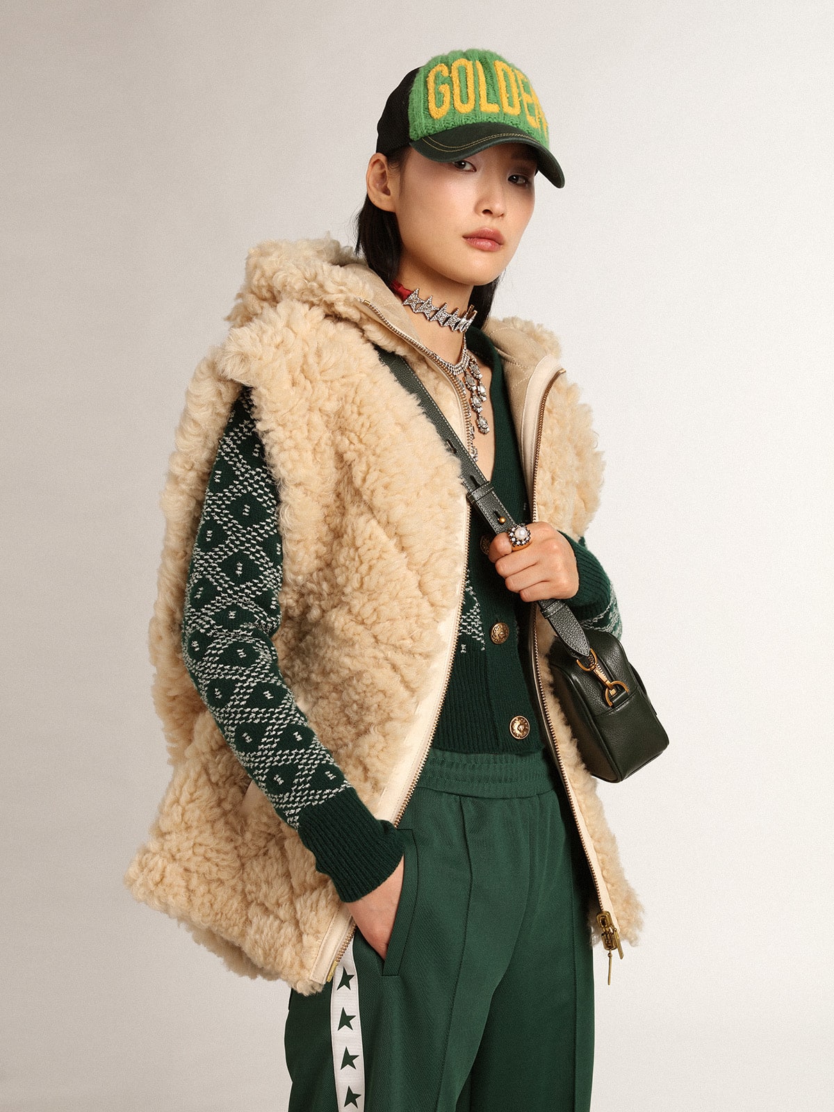 Golden Goose - Gilet da donna in montone double face di colore ecrù in 