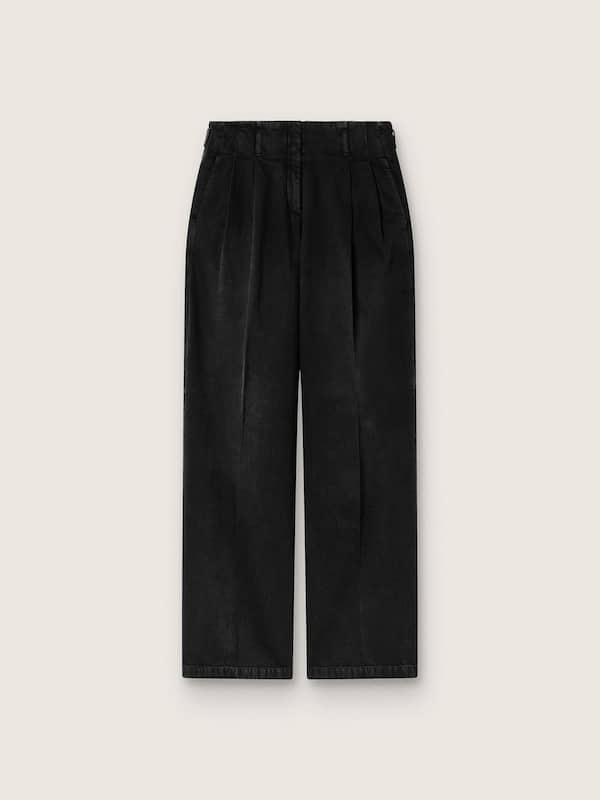 Golden Goose - Women's pants in black cotton denim with a lived-in treatment in 