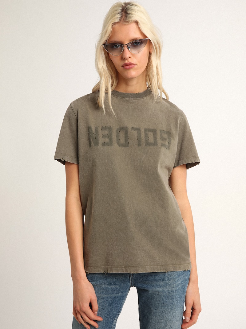 Golden Goose - T-shirt color verde oliva dal fit regular con scritta Golden sul davanti in 