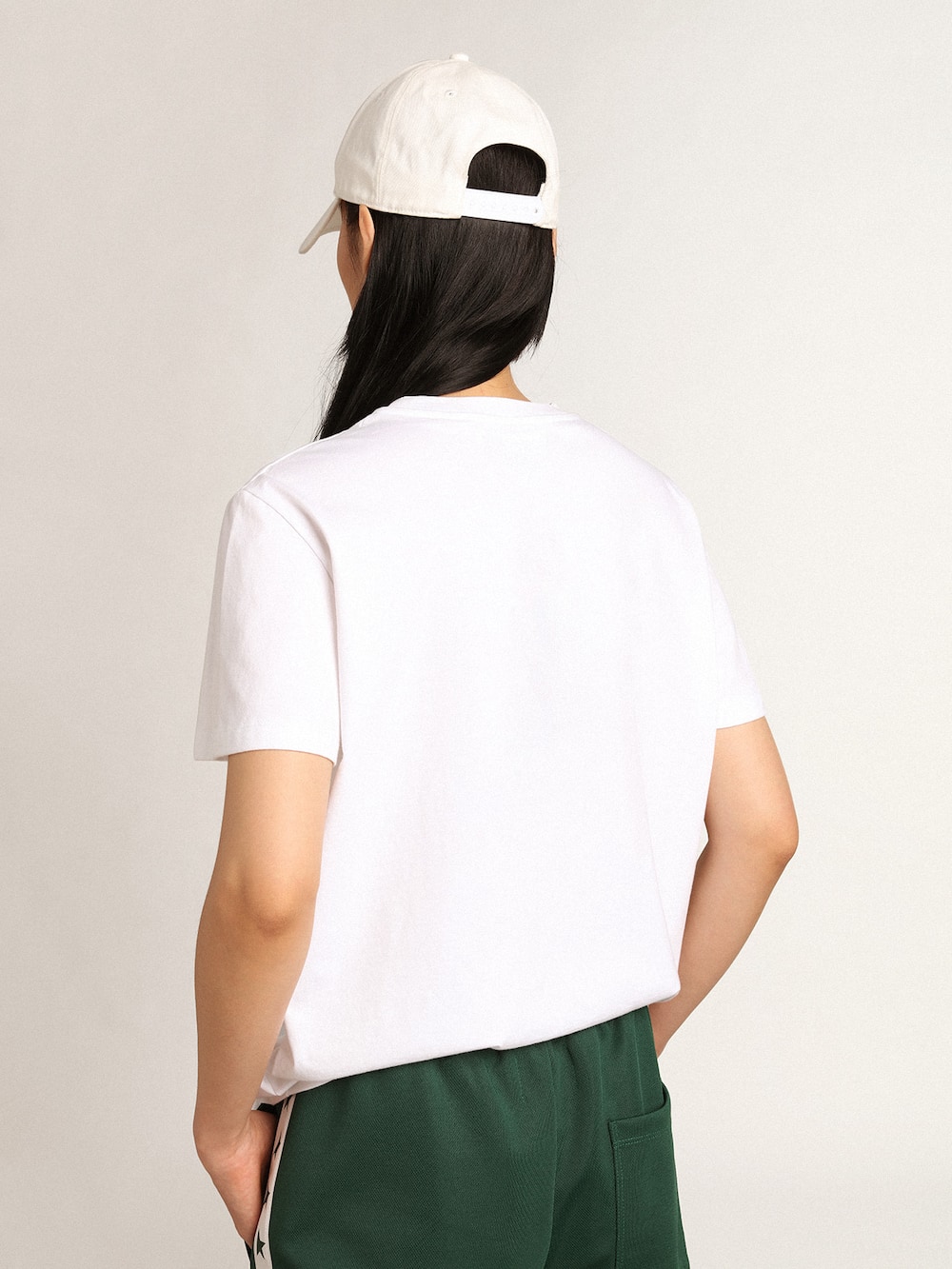 Golden Goose - T-shirt bianca da donna con stella verde sul davanti in 