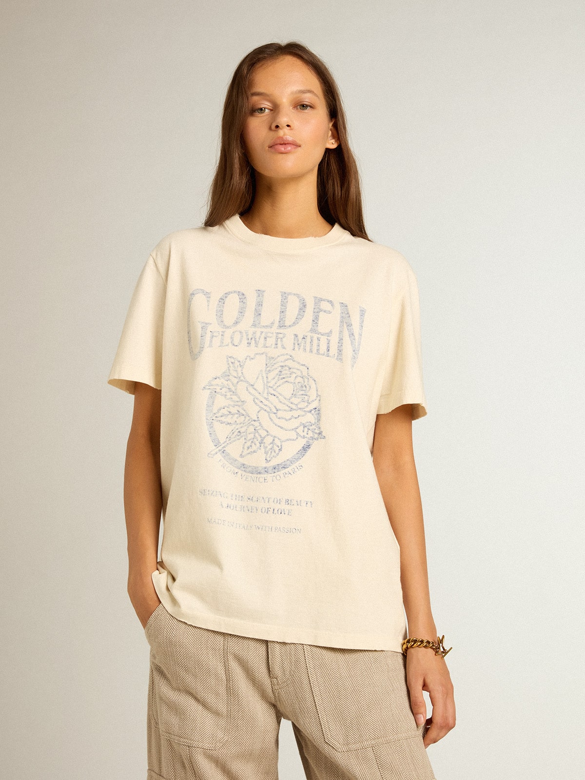 Golden Goose - Women’s T-shirt in aged white cotton with seasonal print in 