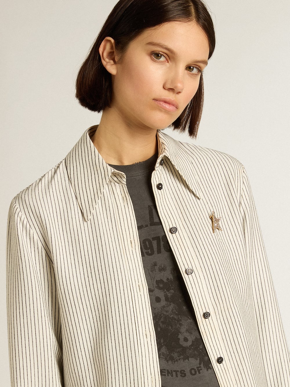 Golden Goose - Camisa branca feminina de viscose com estampa de listras finas pretas in 