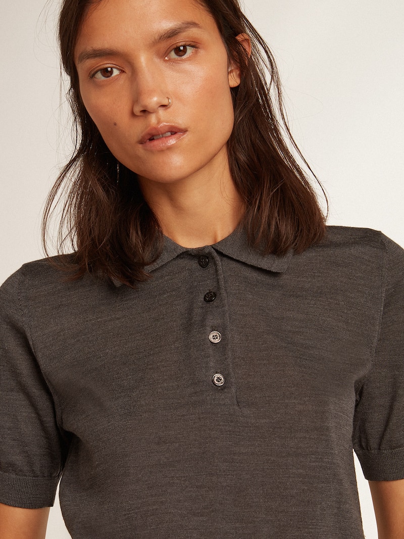 Golden Goose - Polo da donna in lana merino di colore antracite in 